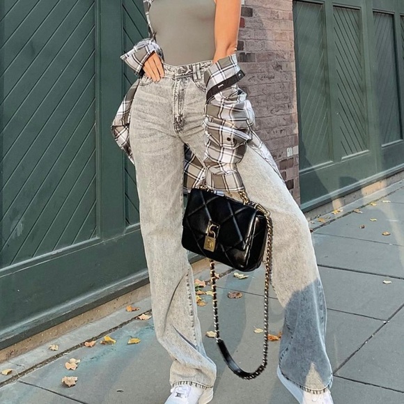 Z1975 STRAIGHT LEG FULL LENGTH HI-RISE JEANS
Zara - Picture 2 of 10